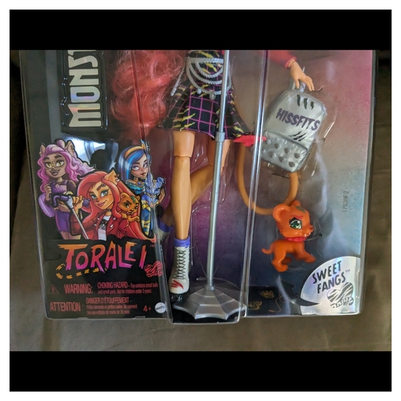 Monster High G3 TORALEI STRIPE Doll with Pet Sweet Fangs & Accessories 2022 New - Picture 13 of 13